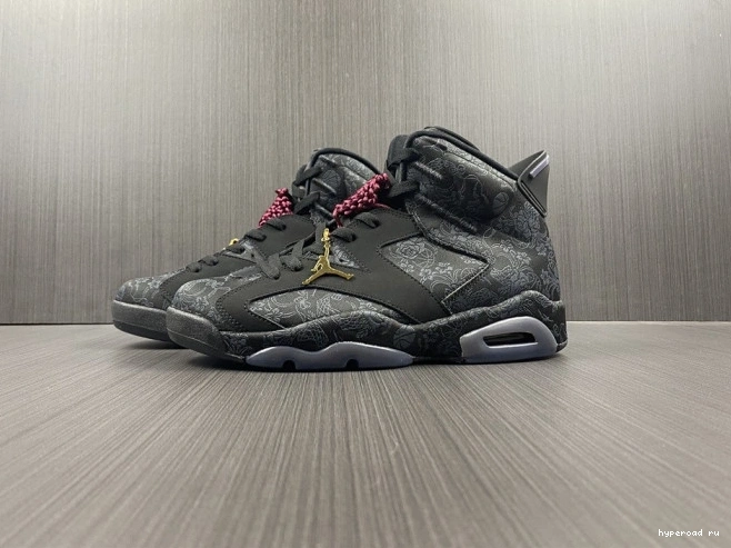 (W) 6 Retro Triple Jordan DB9818-001 SD Black 0803